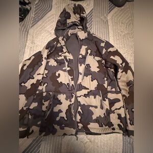 KUIU Camouflage Puffer Jacket